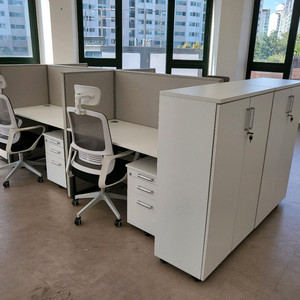 파티션 책상 의자 원탁 서랍 수납장 책장 회의용테이블 회의용의자 포밍탁자 이미지
