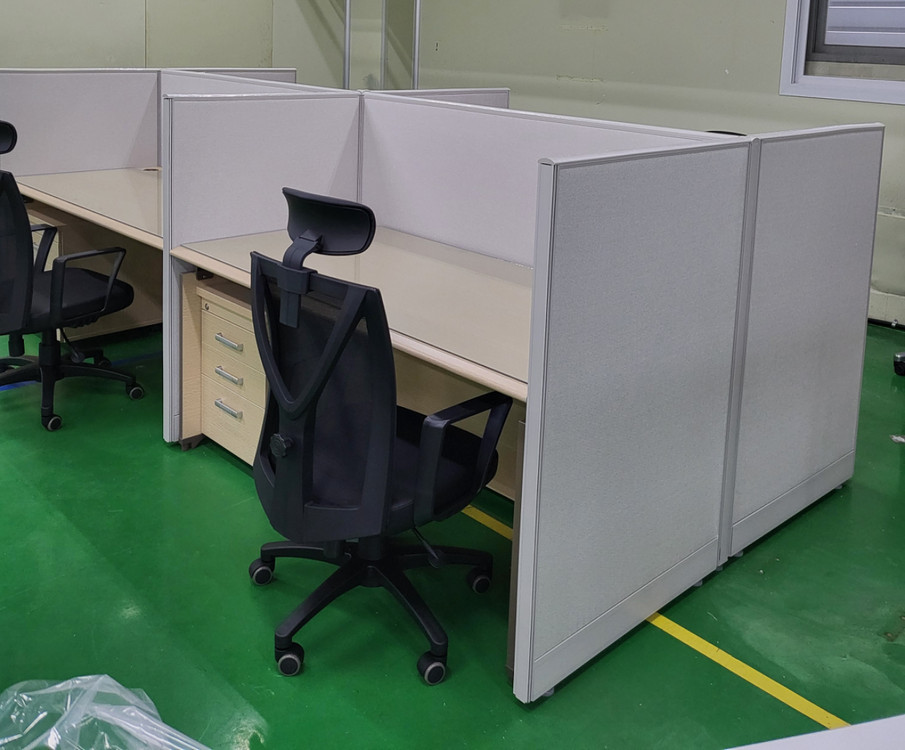 파티션 책상 의자 원탁 서랍 수납장 책장 회의용테이블 회의용의자 포밍탁자 이미지