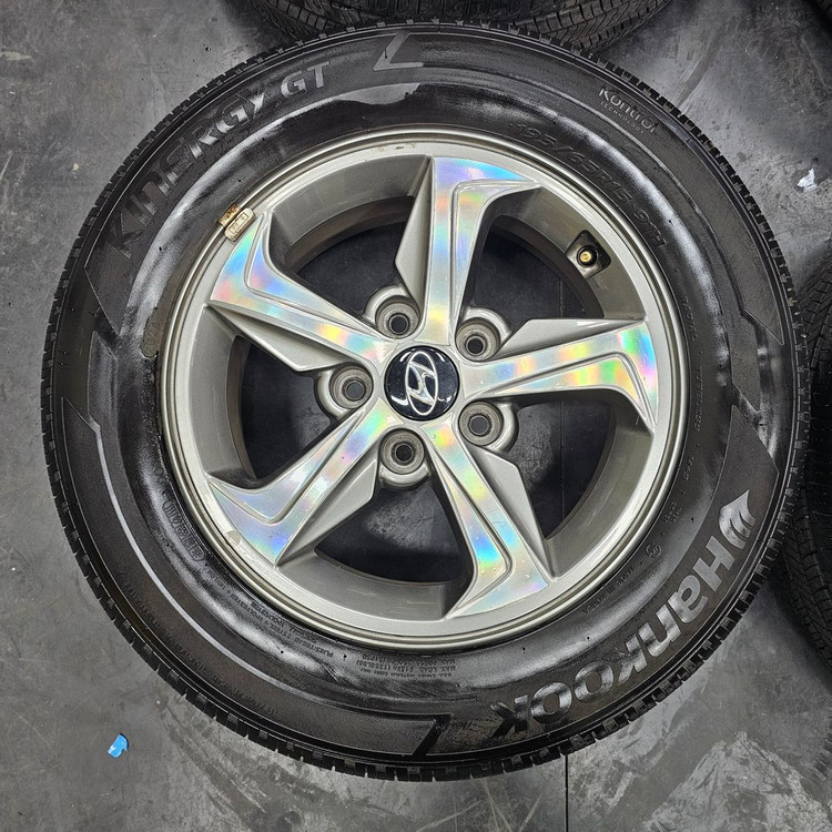 #아반떼 AD 15인치 중고 휠타이어 세트 팝니다 195 65 15 이미지