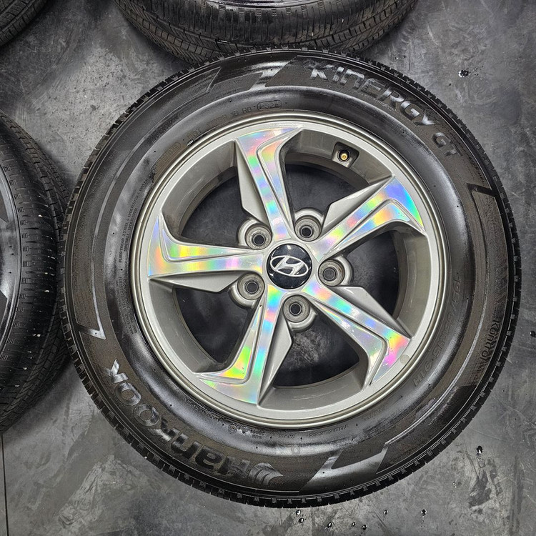 #아반떼 AD 15인치 중고 휠타이어 세트 팝니다 195 65 15 이미지