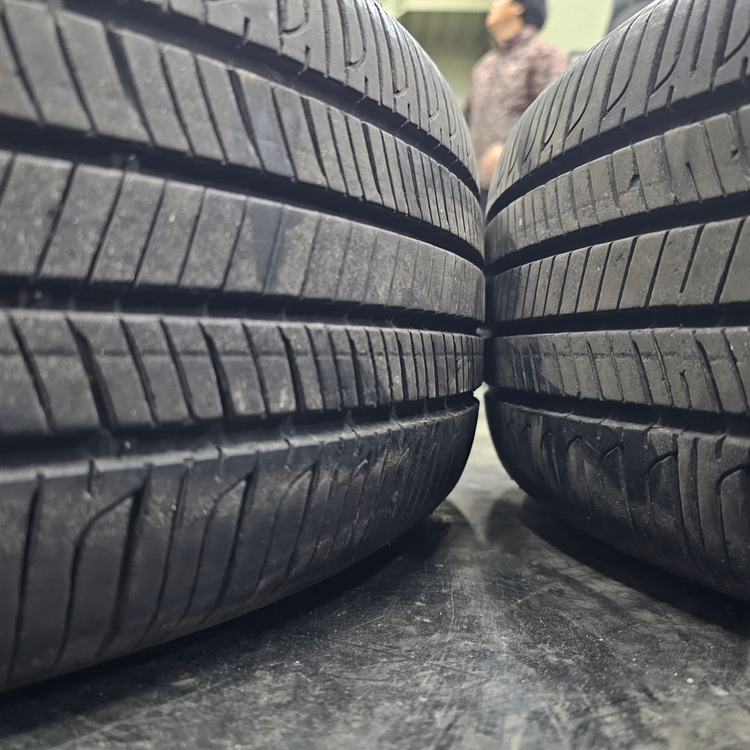 #아반떼 AD 15인치 중고 휠타이어 세트 팝니다 195 65 15 이미지