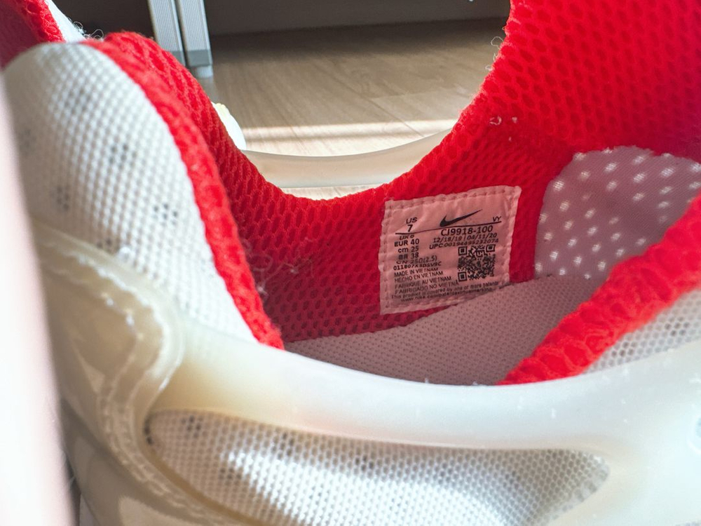 나이키x스투시 에어 줌 스피리돈 컵키니 화이트 250 이미지