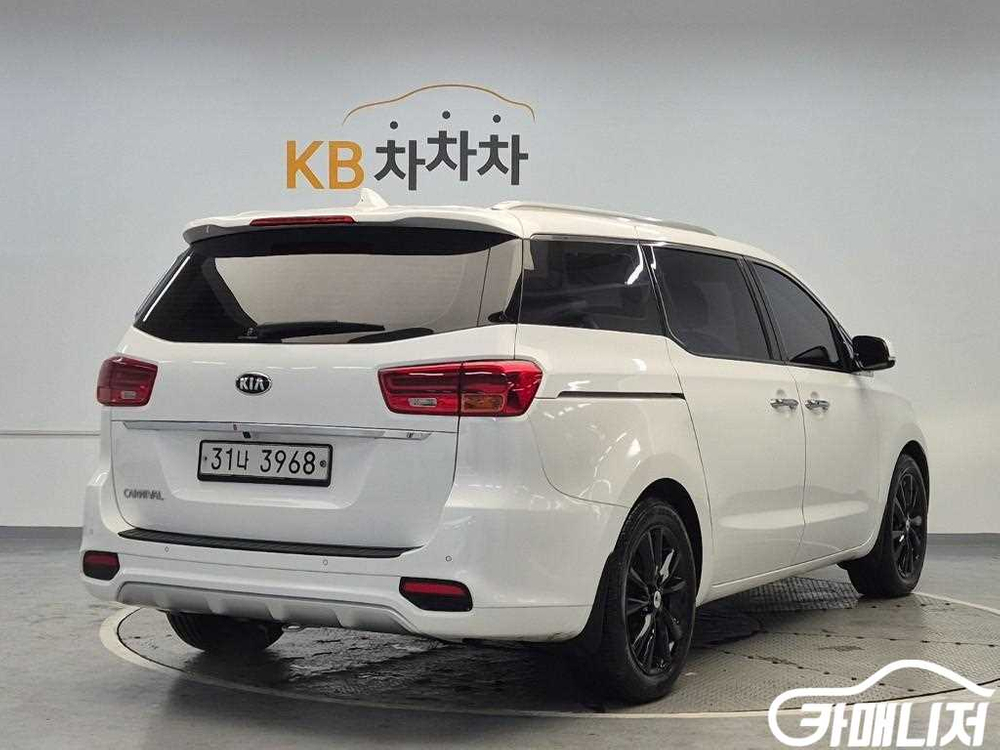 [기아]더 뉴 카니발 디젤 9인승 노블레스 (9인승) #불경기세일 이미지