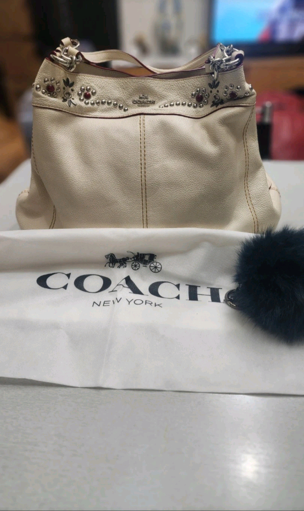 코치 숄더백 새상품급 이미지