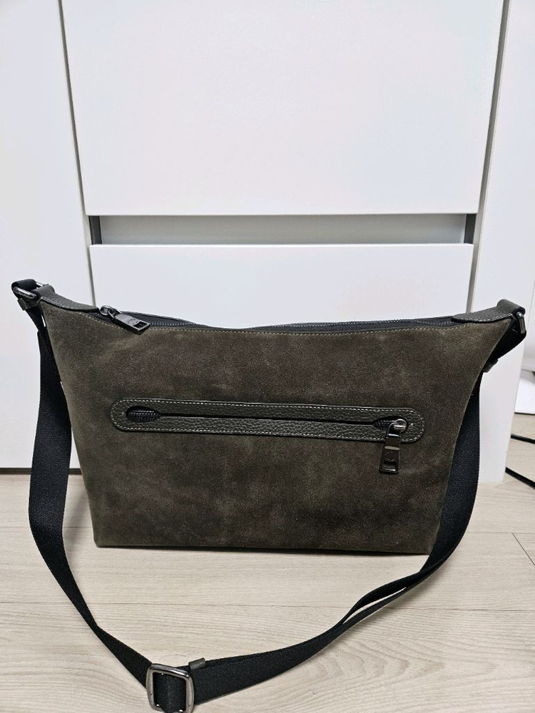 새상품) 코치 크로스백 스웨이드 카키그린 이미지