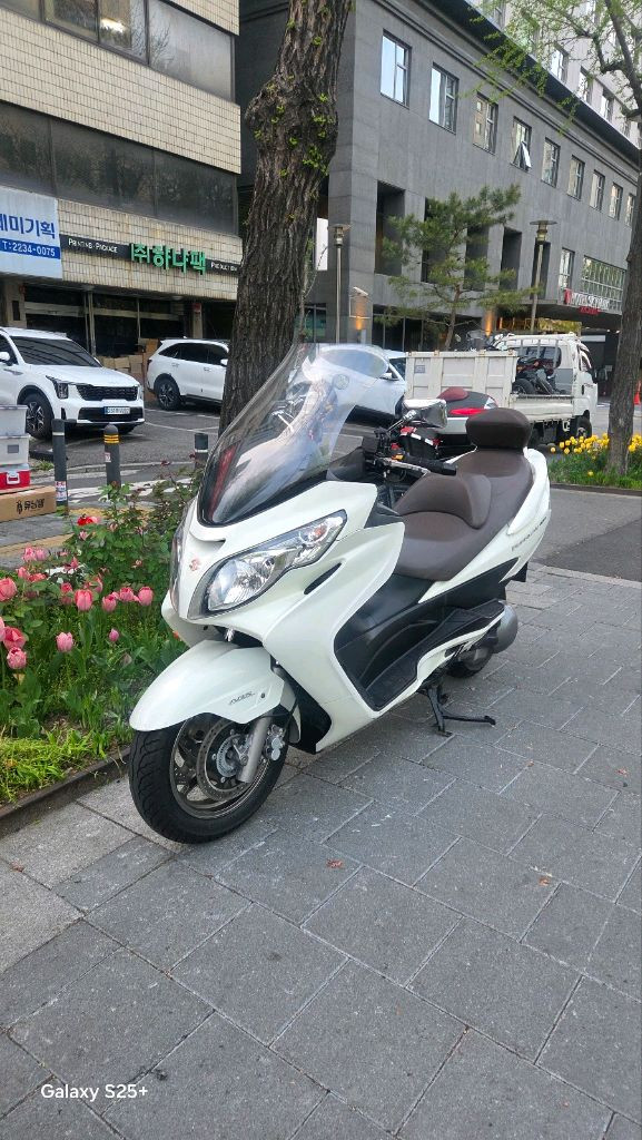 350cc 스쿠터 이미지