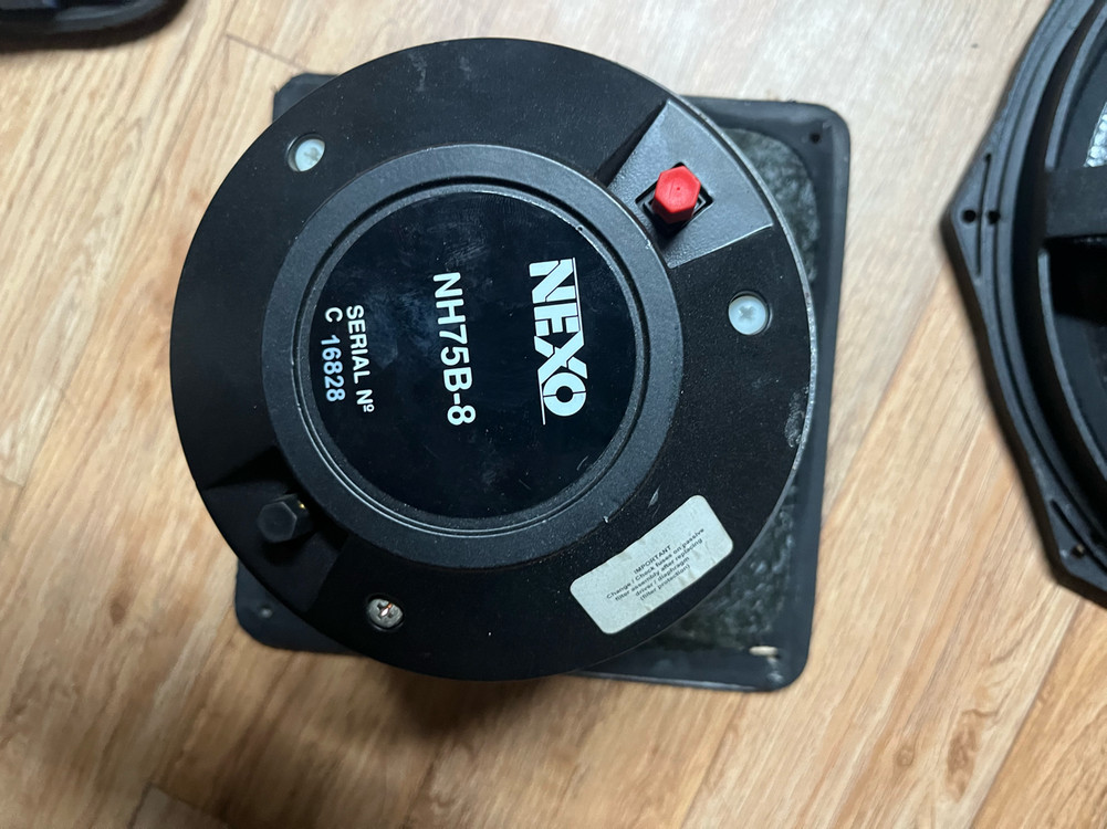 넥소 nexo ps15와 td전용 콘트롤러 섭우퍼 ls1200 1통 이미지