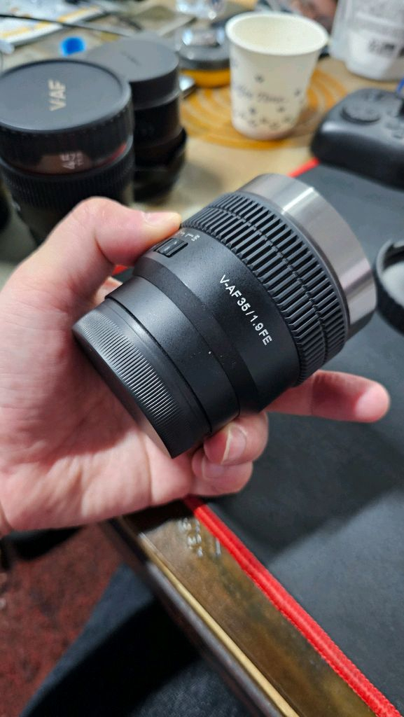 삼양 vaf35mm 소니fe렌즈 신동급 이미지