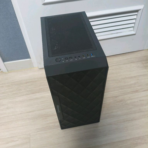 5700x3d 9060xt 64gb 컴퓨터 완본체 팝니다 이미지
