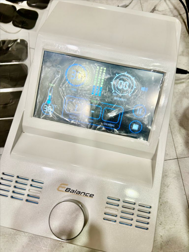 이밸런스 EMS 갈바닉 에너지테라피 기기 이미지