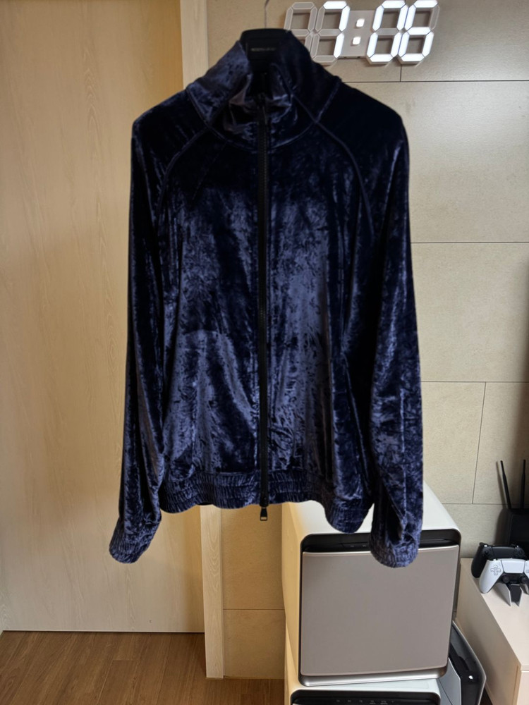 IRO PARIS 이로맨 24fw 벨벳 파이핑 트랙 집업 점퍼 이미지