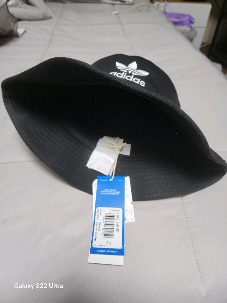 아디다스 블랙 버킷햇 새상품입 이미지