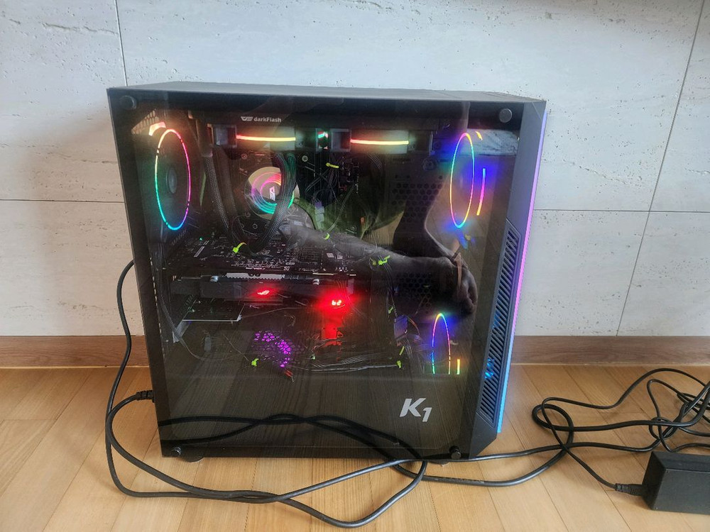 고성능 게이밍 PC 본체세트 모니터 포함 이미지