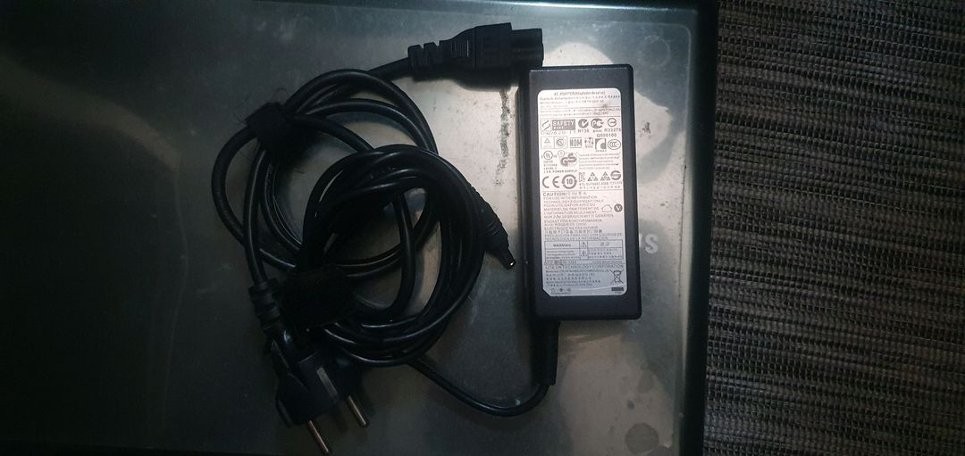 [중고] 삼성 센스 R440 노트북 풀세트 (가방+충전기 포함) 판매합니다! 이미지