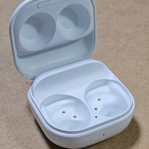 버즈FE 화이트 충전본체 SM-R400N 이미지