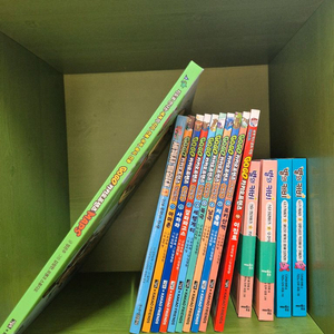 [판매] 고고 카카오프렌즈 / 별의 커비 책들 이미지