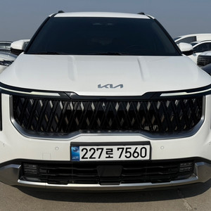 더 뉴 카니발 4세대 9인승 노블레스 중고차 24년06월 25년형 32377km 완전무사고 신차급컨디션 이미지