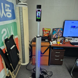 얼굴인식 열화상카메라 키오스크 이미지