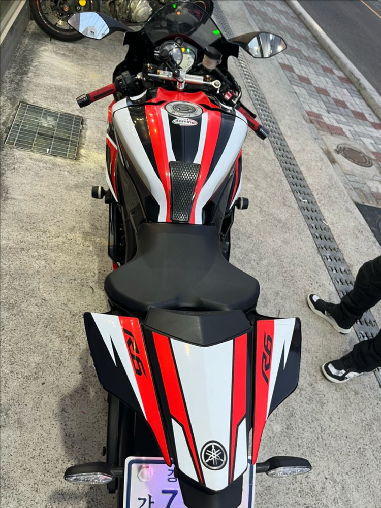 야마하R6 이미지