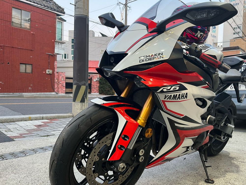 야마하R6 이미지