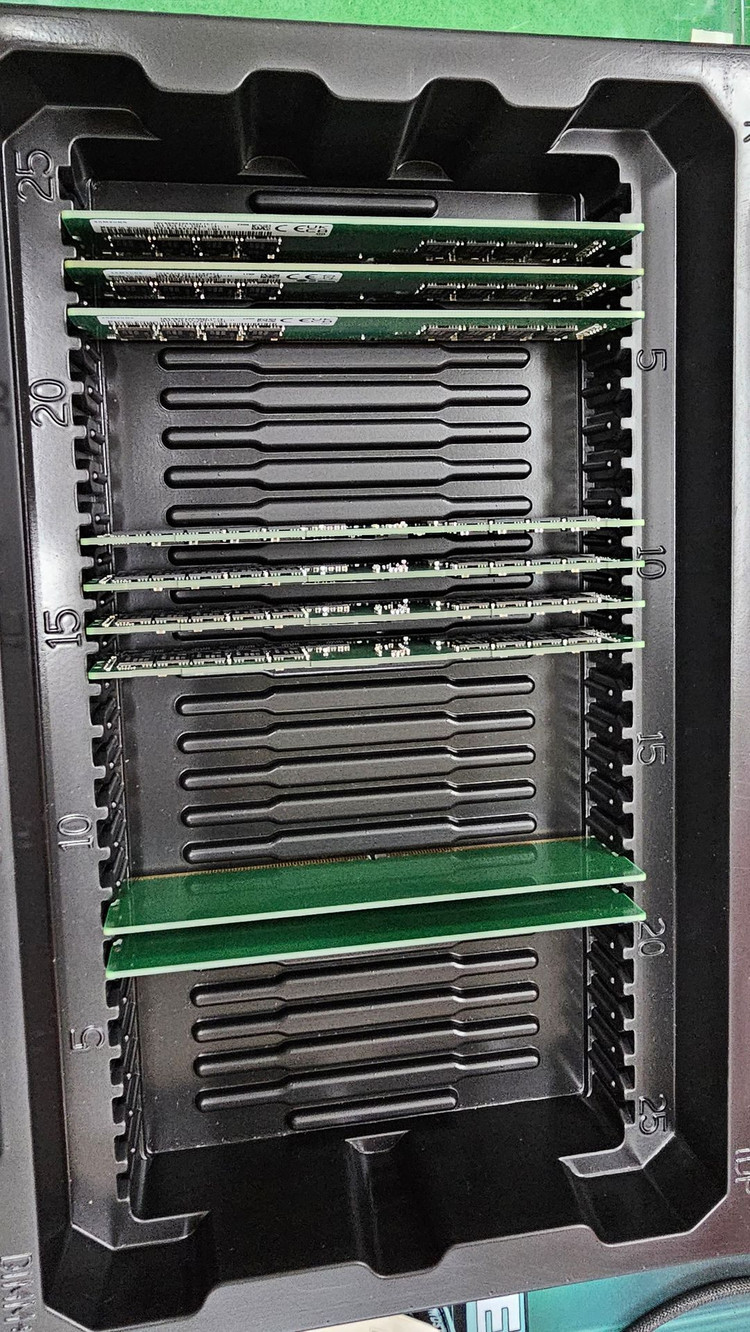 삼성 DDR4 16G 3200램 팔아요. 개당 14만원 이미지