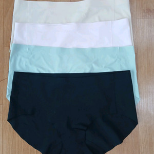 여성 속옷 팬티 세트 이미지