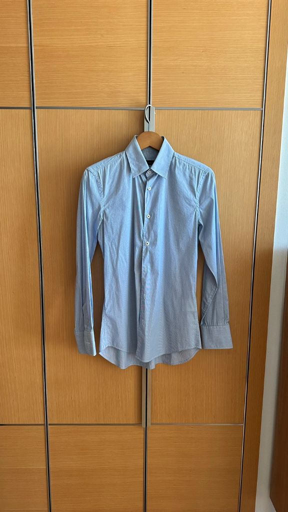 디스퀘어드 DSQUARED 셔츠 남방 정장 슈트 신사 정품 새상품급44사이즈슬림하지 않아요레이저 각인 단추드레스 캐 이미지