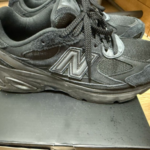 뉴발란스 2010 앱졸브 블랙 팬텀 265 팝니다 이미지