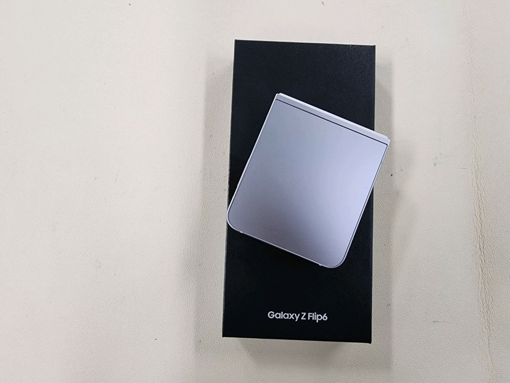 갤럭시플립6 256G 무잔상 무찍힘 상태최상 ^^ 이미지