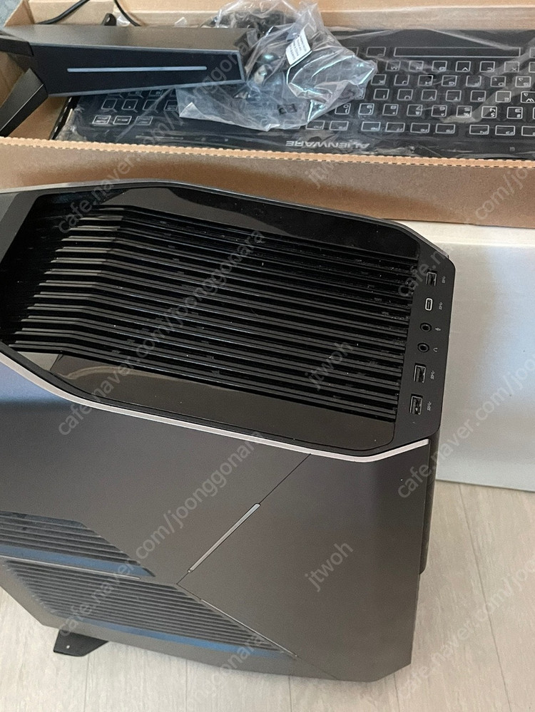 Dell Aurora R7 (i7 8700k / DDR4 16/ 1070ti) 본체 판매합니다. 이미지