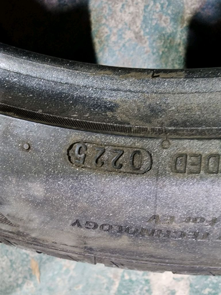 275 40 19 금호 중고타이어 1개 이미지