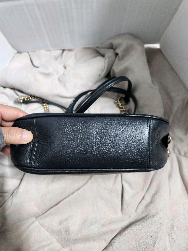 체인 크로스백 코치 이미지