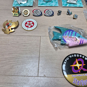 고척 스카우트 뱃지, 평창 뱃지 등 기념품 판매 이미지