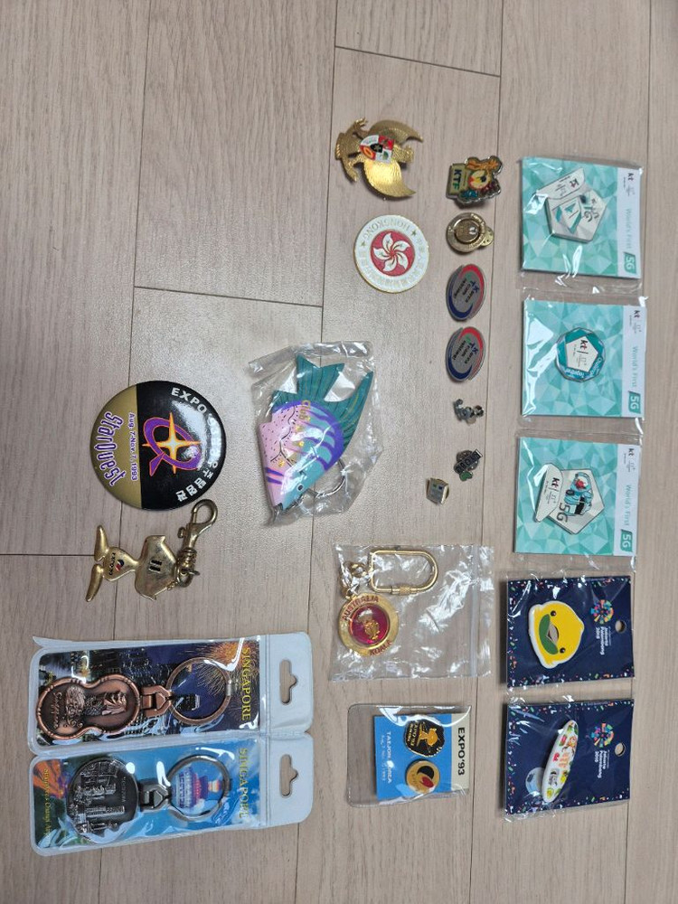 고척 스카우트 뱃지, 평창 뱃지 등 기념품 판매 이미지