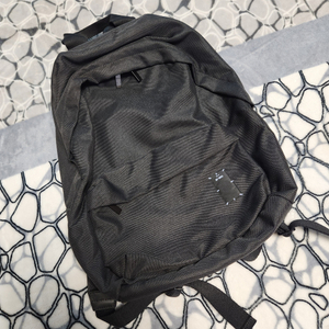 mcq 블랙 백팩 팝니다 알렉산더 맥퀸 이미지