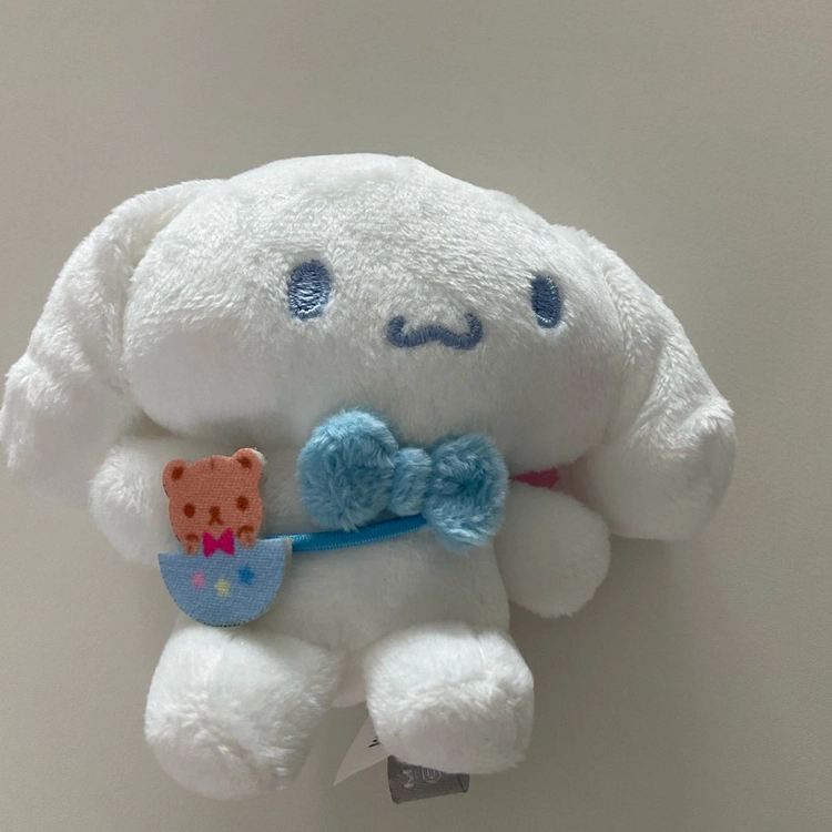 새상품 시나모롤 인형 키링 골드 치어리더 이미지