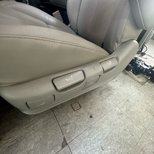 올뉴카니발 7인승 리무진 2열시트 팝니다 이미지