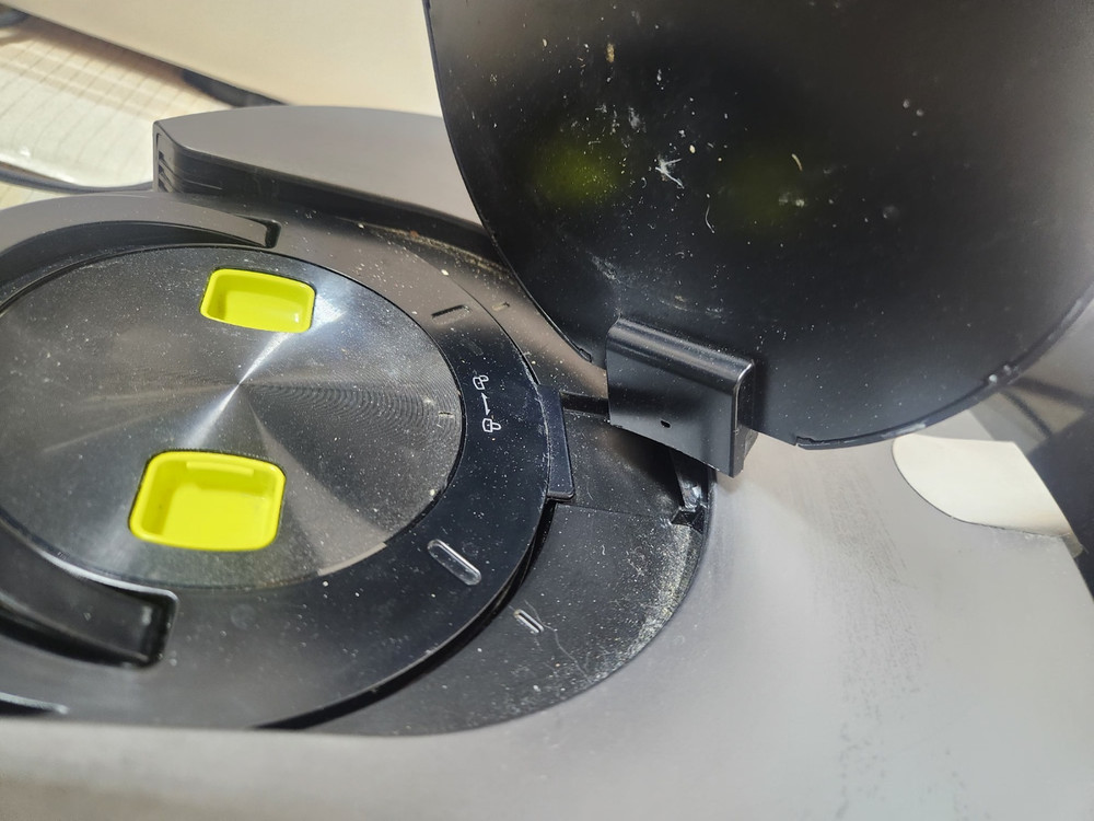 부품용 LG R9 로봇청소기 파손품 (r958dg) 이미지