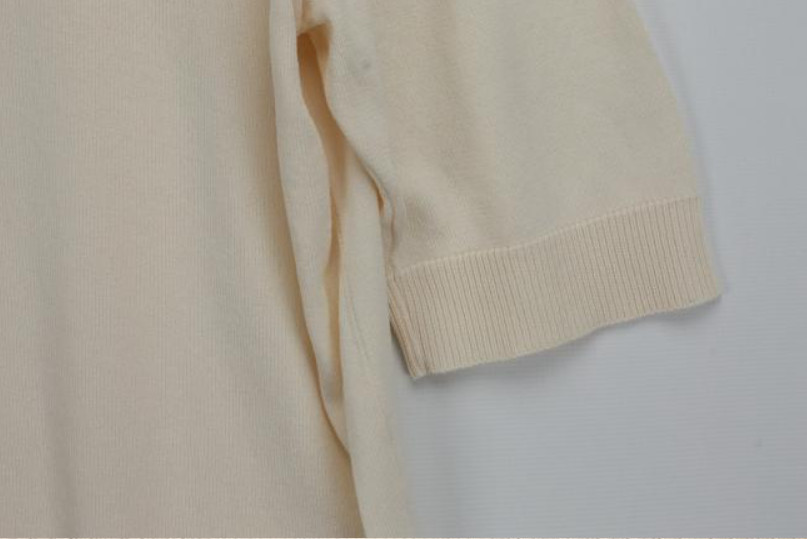 칼라거펠트 니트 이미지