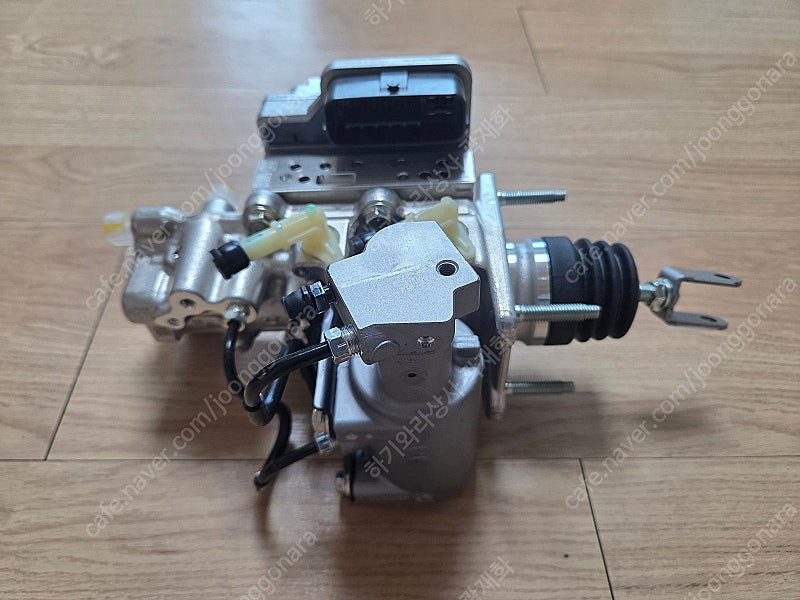 렉서스 ES300h AVV60 ABS 모듈 이미지