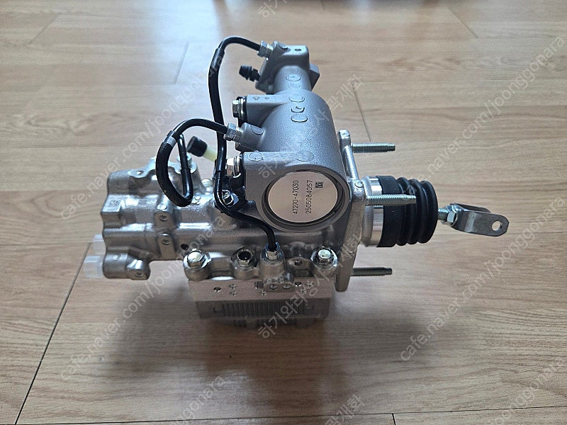 렉서스 ES300h AVV60 ABS 모듈 이미지