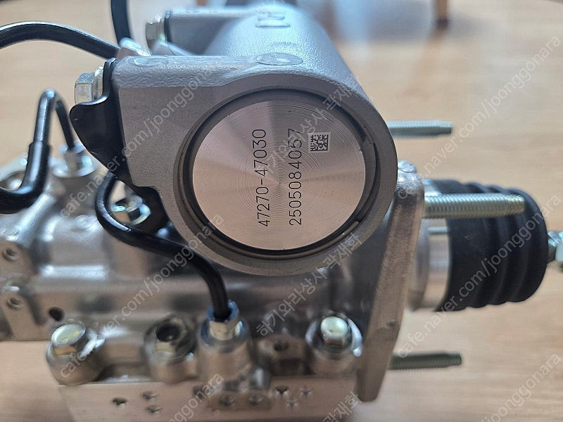 렉서스 ES300h AVV60 ABS 모듈 이미지