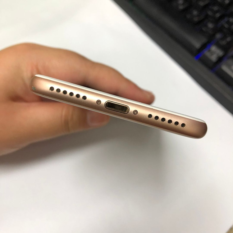 아이폰8 256GB 골드 A급 중고폰 배터리100% 기능정상 211266 이미지