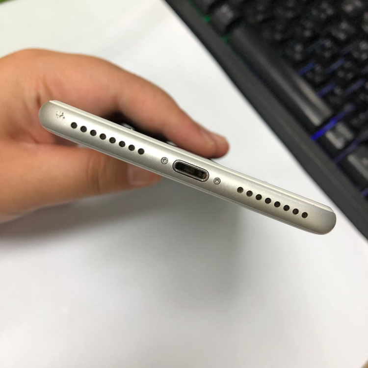 아이폰8플러스 64GB 실버 중고폰 배터리100% 기능정상 089973 이미지