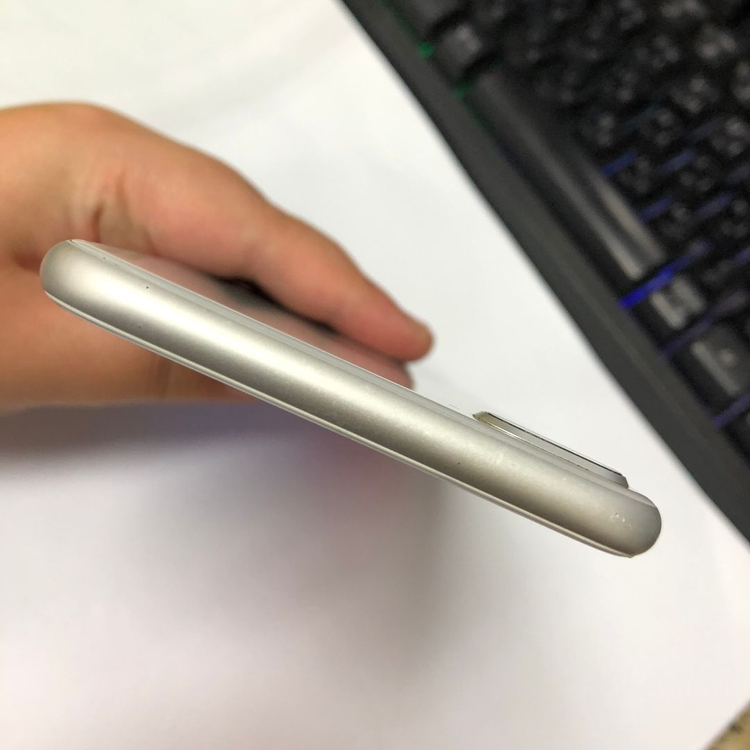 아이폰8플러스 64GB 실버 중고폰 배터리100% 기능정상 089973 이미지