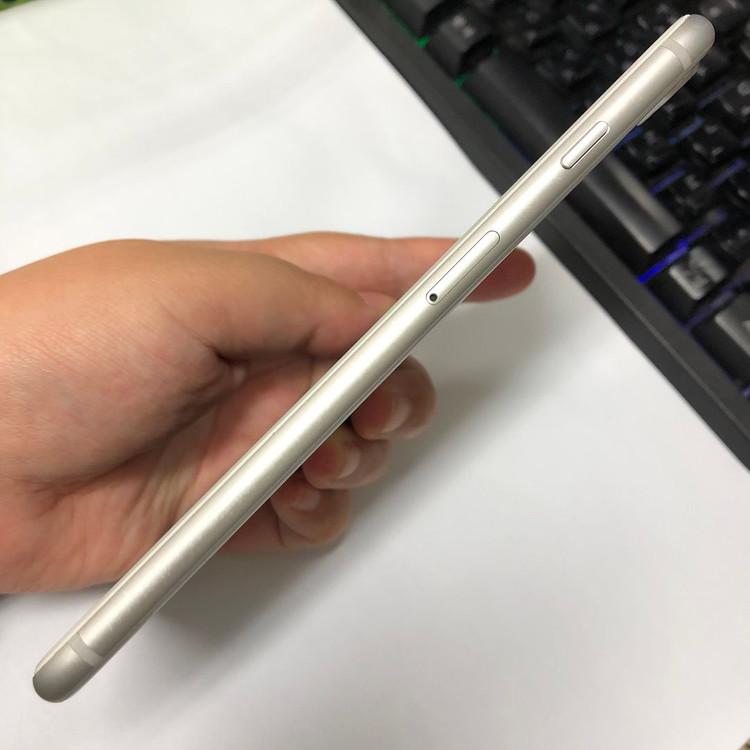 아이폰8플러스 64GB 실버 중고폰 배터리100% 기능정상 089973 이미지