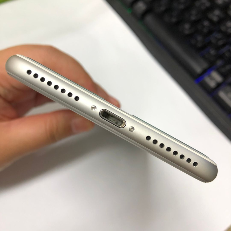 아이폰8플러스 64GB 실버 특SSS급 중고폰 배터리100% 기능정상 197738 이미지