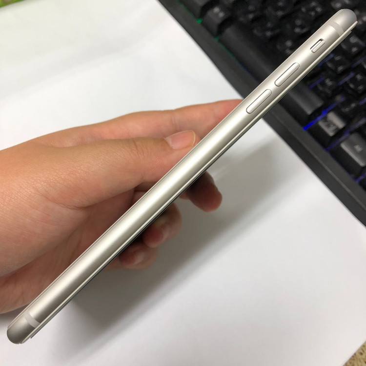 아이폰8플러스 64GB 실버 특SSS급 중고폰 배터리100% 기능정상 197738 이미지