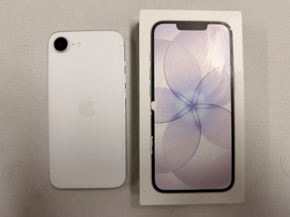 아이폰17e 256GB 화이트 이미지