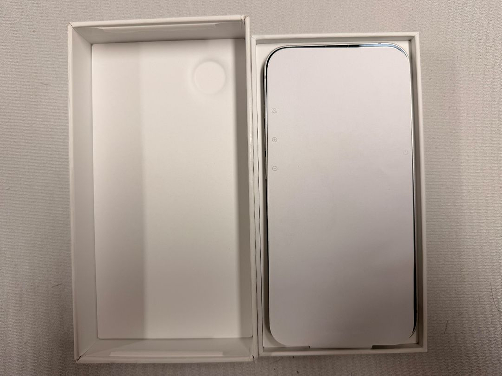 아이폰17e 256GB 화이트 이미지